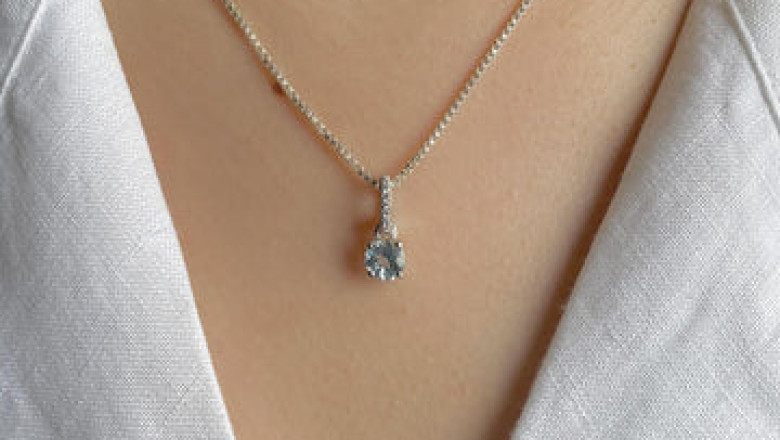 Blue Topaz Jewelry: Sparkle That Speaks Calm, Class, And Self Trust