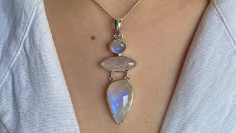 Moonstone Jewelry: Mysterious Glow Meets Magical Style