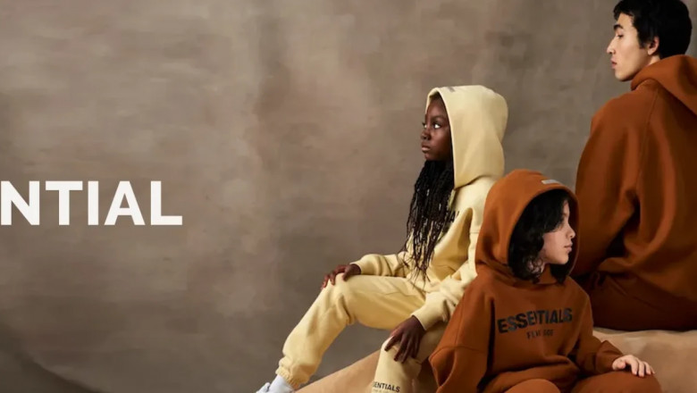 Essentials Hoodie Style Guide: Minimalist Fashion Meets Urban Cool