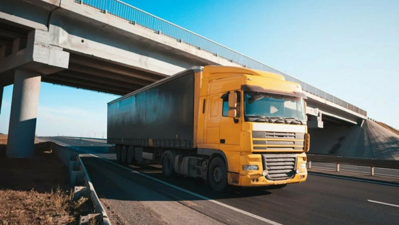 Door to Door Saudi Cargo Simplifying UAE to KSA Logistics