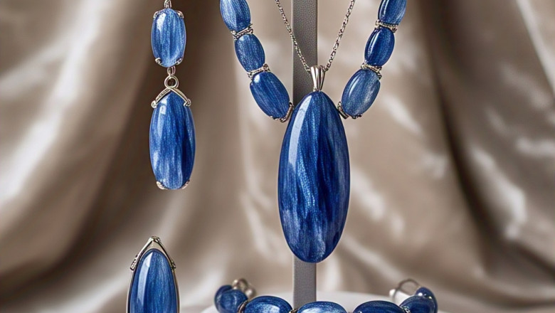 Why Kyanite Jewelry Makes The Best Gift